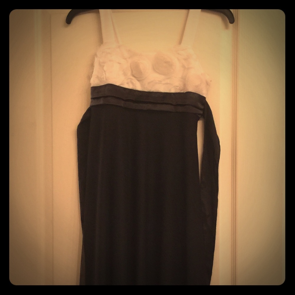 Ruby Rox Special Occasion Dress. Blk & Wht Large